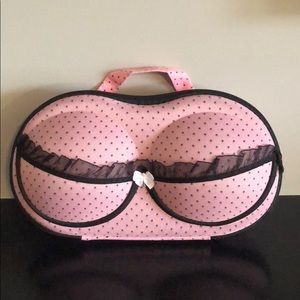 Travel bag for bras